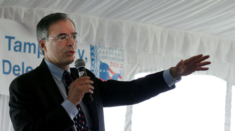 Rep. Andy Harris speaks with Maryland delegates at a breakfast meeting at the Republican National Convention (Photo by Carl Straumsheim/Capital News Service)