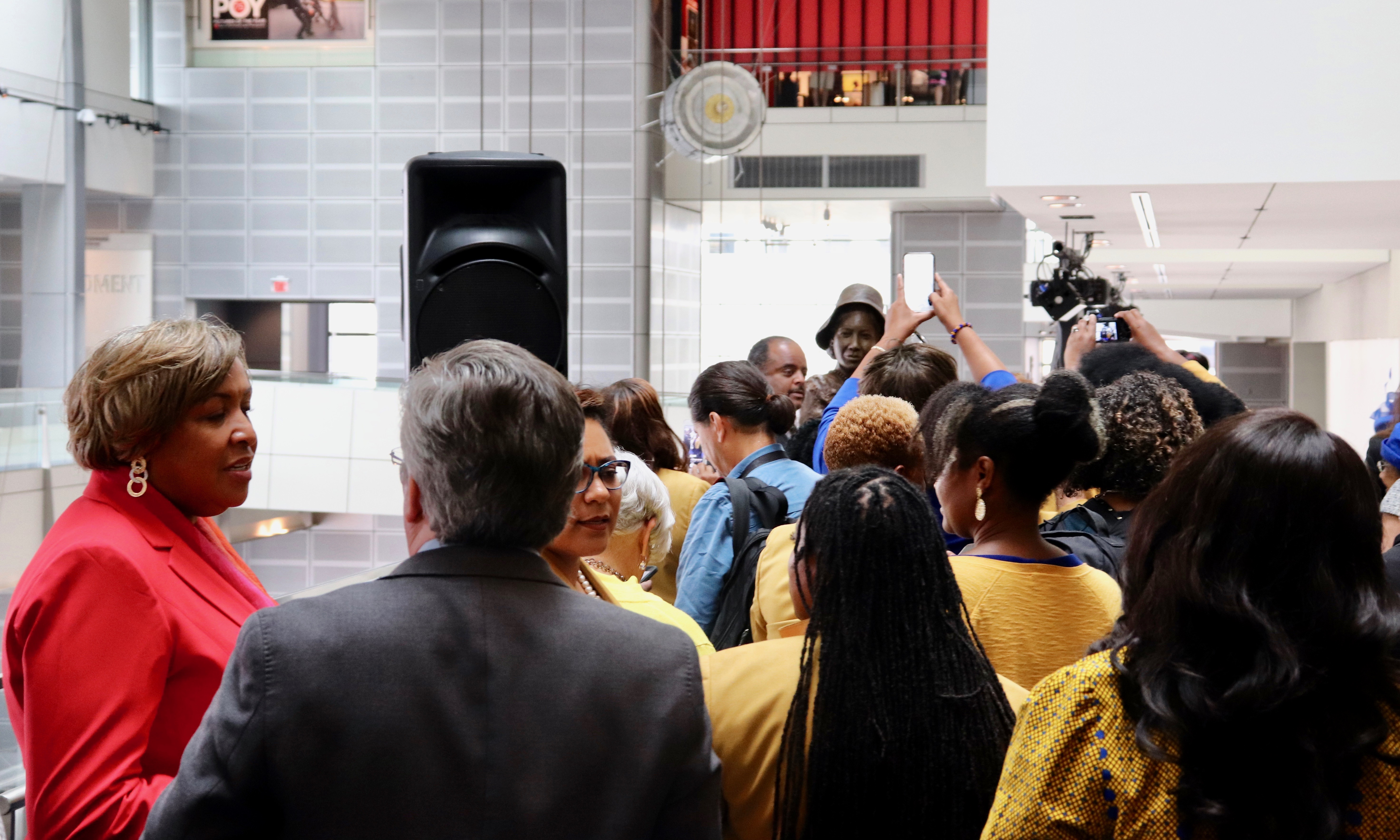WASHINGTON - Many people came at the unveiling of the statue at the Newseum, to celebrate and remember Alice Allison Dunnigan and her legacy (Albane Guichard/Capital News Service)