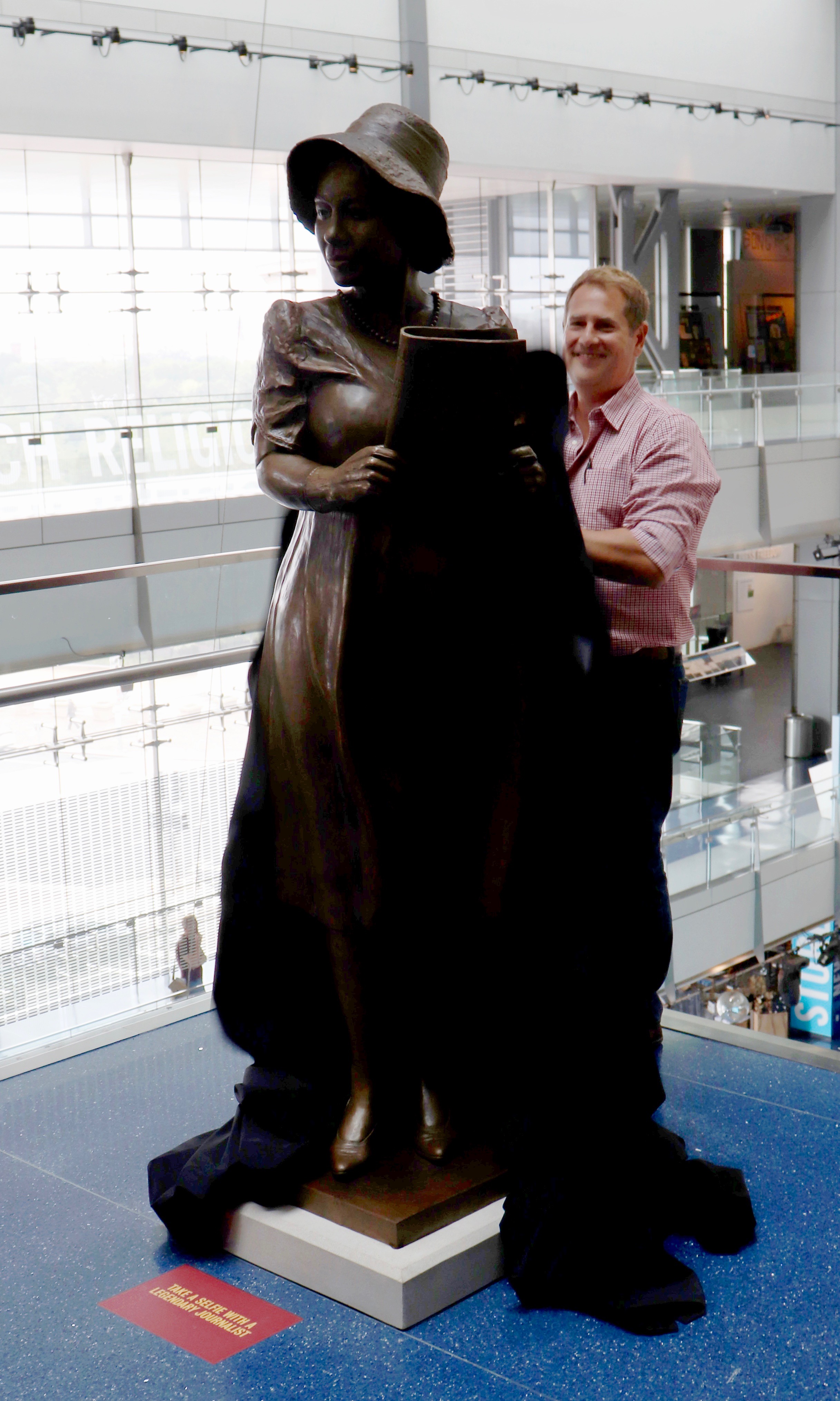 WASHINGTON - Alice Allison Dunnigan&#039;s statue has been unveiled on Sept. 21st at the Newseum. It will be installed in Dunnigan&#039;s hometown Russelville, KY in December (Albane Guichard/Capital News Service)