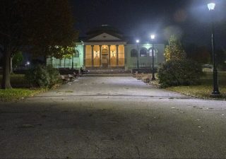 McPherson Square in Kensington, Philadelphia, is home to a library and a playground. It’s often referred to as “Needle Park.” During the day, young kids run around the park. In the evening hours, though, individuals use the streetlights and benches as safe places to inject. (Julia Lerner/University of Maryland)