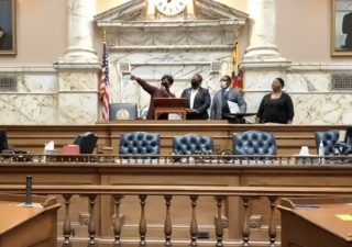 Speaker Jones swears in Del. Thiam 10-6